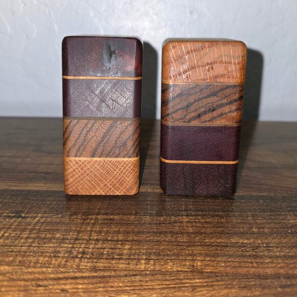 MCM Pyramid Salt & Pepper Shakers Striped Wood Grain Red Accents 2-Piece Set - Picture 2 of 14